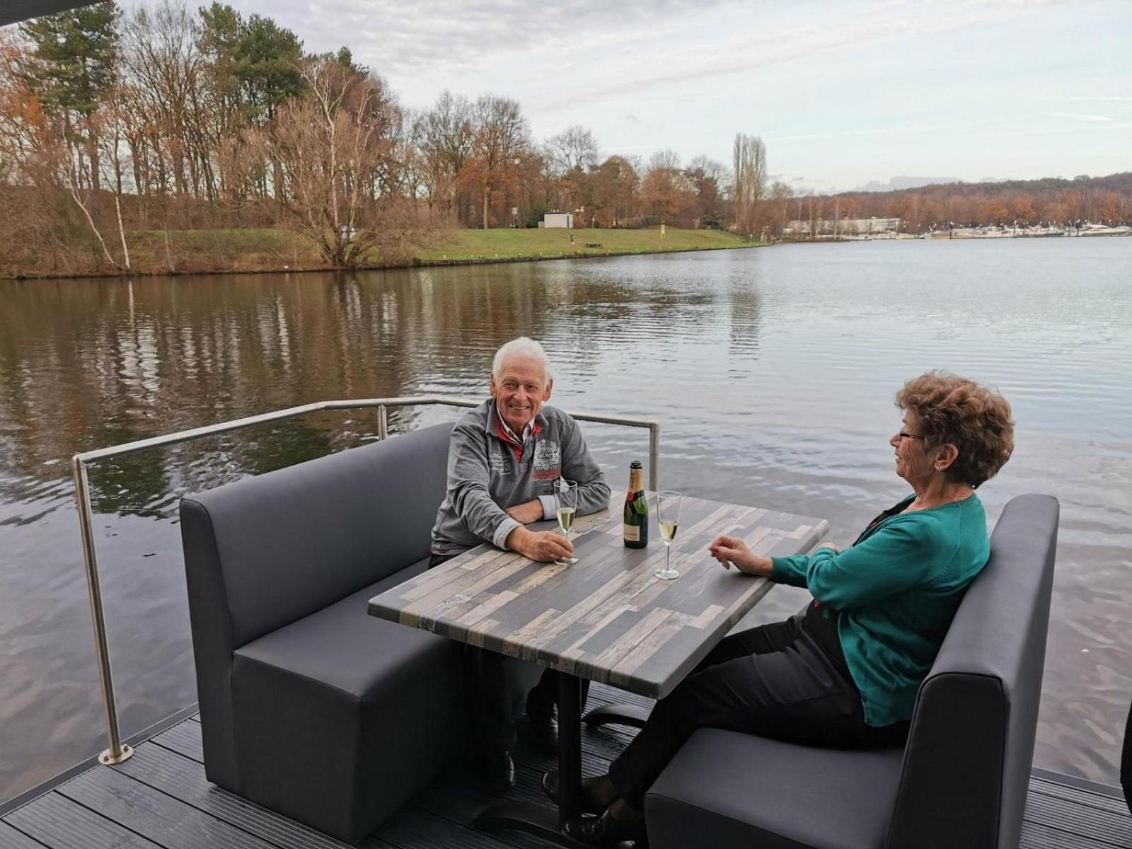 Houseboat Marina Mookerplas 4-6 Persons Plasmolen Exterior photo