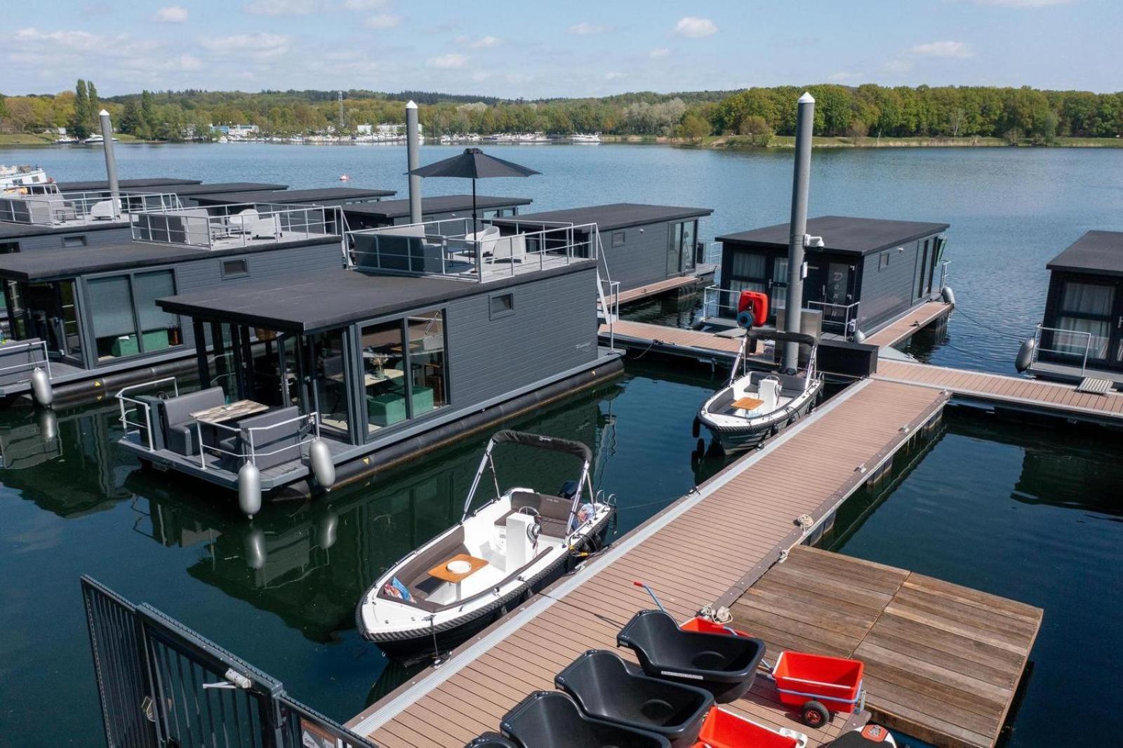 Houseboat Marina Mookerplas 4-6 Persons Plasmolen Exterior photo